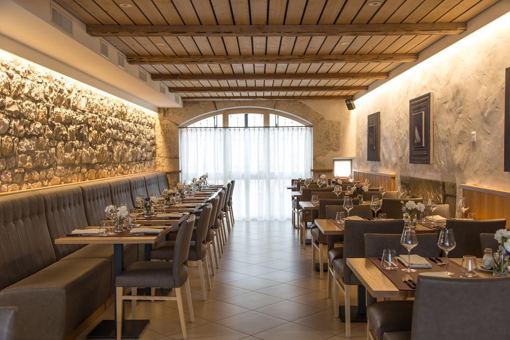 Auberge Le Relais Chavannes De Bogis Exterior foto
